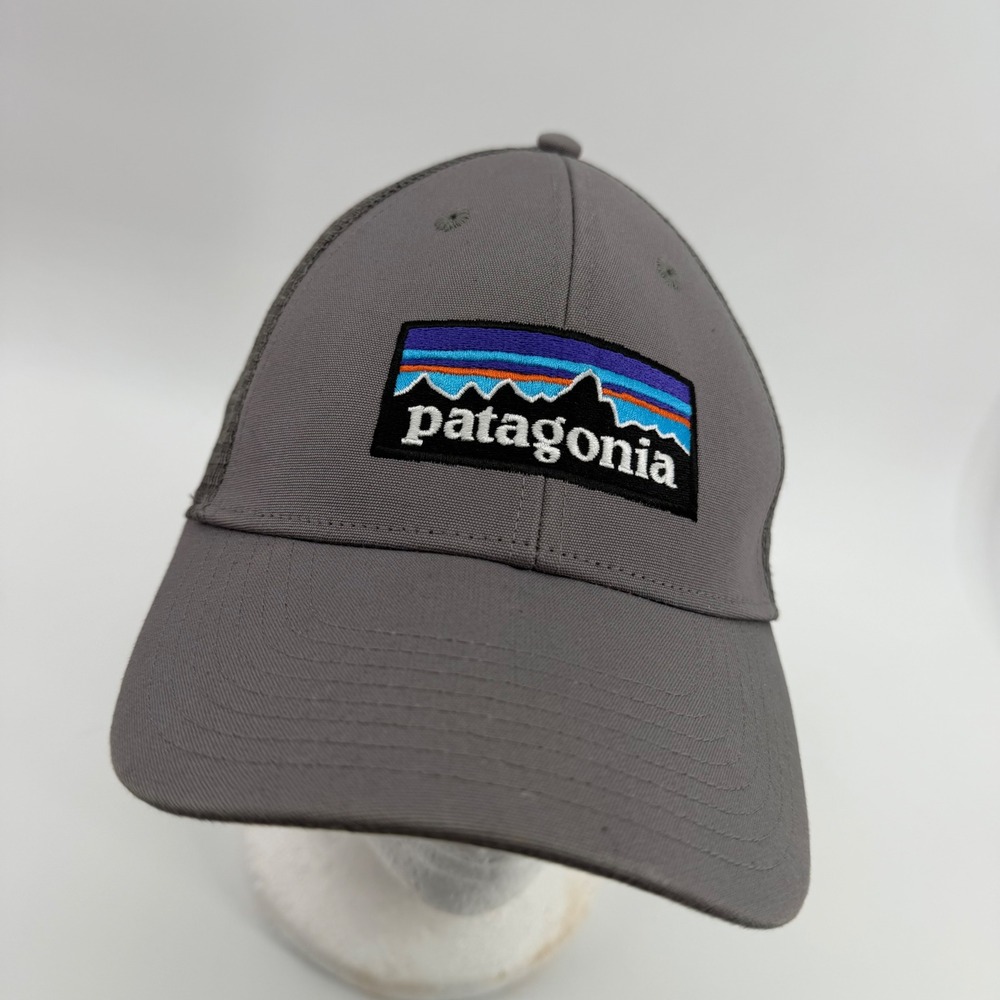 Patagonia Trucker Hat Mens OSFA Gray P-6 Logo Snapback Mesh Back Cap